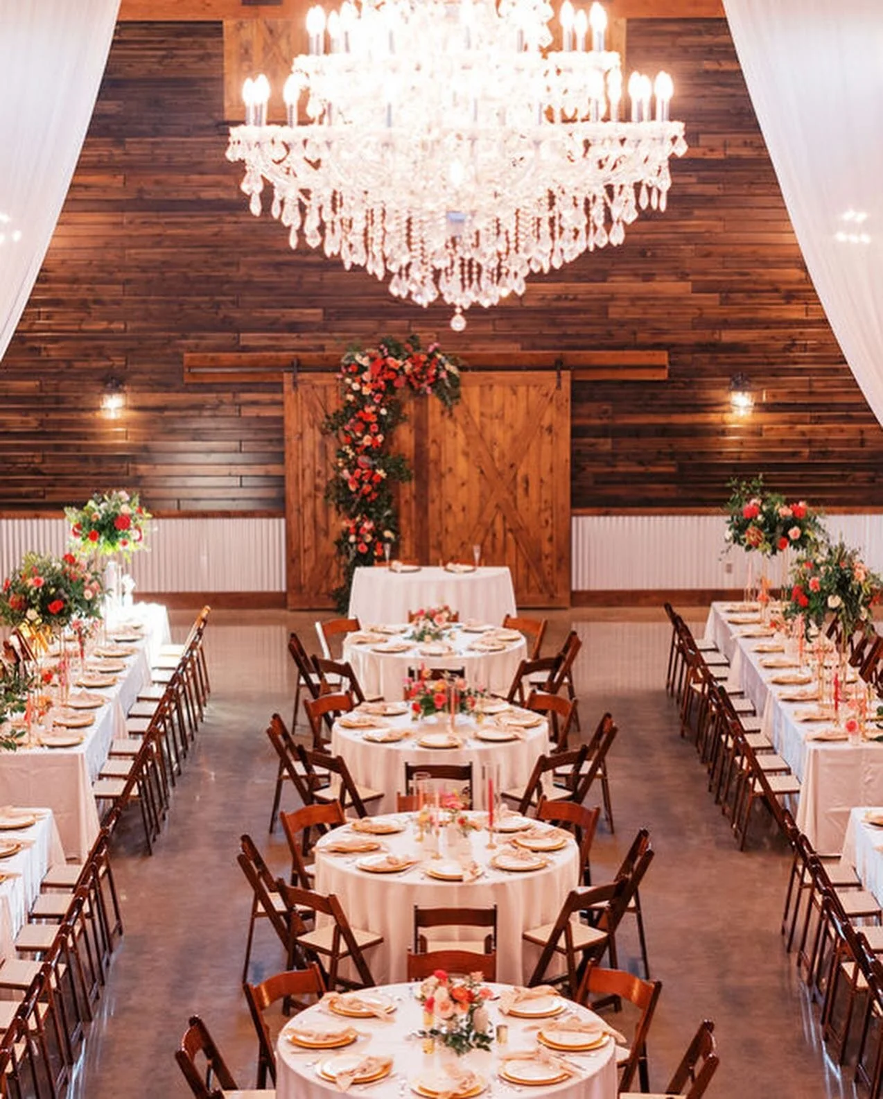 More pretty things from this pretty day!!! These florals &amp; details + the vision that brought it all to life are just perfection! 💗💐✨
&bull;
&bull;
&bull;
Photography: @rebecharrisphoto 
Planning + Design + Coordination: @always_blissful_wedding